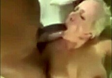 Mature Milf Gives BBC Blowjobs and Facials