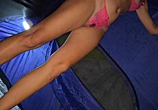 يا صديقي، دعنا نتحدث عن جنس جامح في مخيم الغابة الليلي