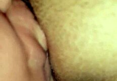 Chupando Y Meti�ndosela En Esa Panocha Carnuda De Mi Esposa