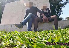 Уличный секс с развратной учительницей Misscreamy, сквиртящей в общественном парке