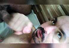 Tudo começa com uma mamada intensa