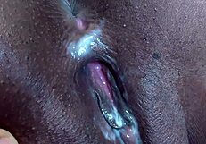 Domácí ebony creampie v interracial POV!