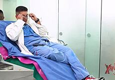 milf pelirroja no ginecólogo, tongue exam instead of papanicolaou