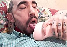 Melvin C Gay Y Coño Juguetón