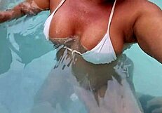 Latina milf with big ass gets muff dived at home after carnival