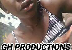 yaa baby gives me a quick suck and fuck