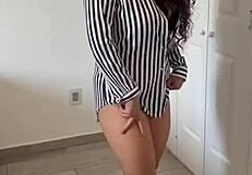 Jovencita española showing her big ass and natural tits