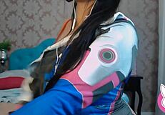 Roleplay ASMR dengan Cosplay DVA Overwatch yang Nakal
