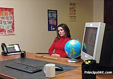 Man, I’m eating out this hot milf at the office! 😍