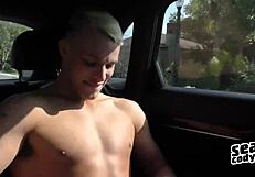 Watch Nathaniel Give An Amazing Handjob To That Monster Cock In Sean Cody!