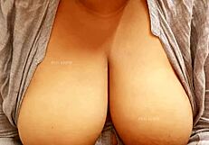 Sexy indian girl shows big boobs and tits
