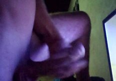 Cosplay babe Pirulaibe21 shoots cum in a hot solo performance