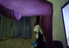 Cosplay babe Pirulaibe21 shoots cum in a hot solo performance