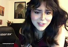 Hot chubby tranny intensely beats her meat and relaxes