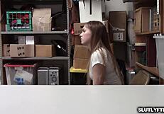 ซัมเมอร์ บรูคส์สาวขโมยของโดนจับเย็ดคาห้าง