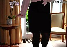 Uhh, sexy secretaresse neukt baas bij hotelraam, zo riskant!