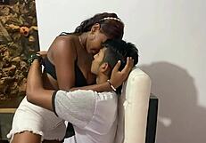 voy a cortarme el cabello y termino follando bien duro con el estilista