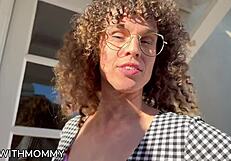 This Jewish milf grabbed a stranger for beach sex