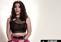 up close how women orgasm with kinky babe victoria voxxx solo masturbation