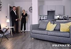 Gabi Gold mounts shopper