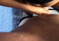 Esposa Mascarada Roçando e Levando Gozada na Buceta