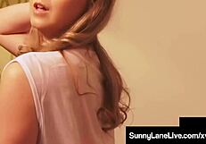 sex starved sunny lane finger fucking her juicy pussy 😍