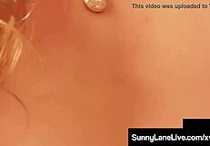 sex starved sunny lane finger fucking her juicy pussy 😍