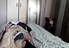 Empregada safada gives horny blowjob