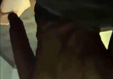 Le Regala de Navidad a Su Marido un Show con Sus Amigos