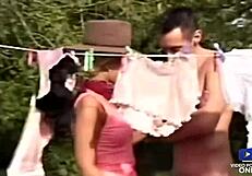 Judith et Christine Deux Coquines Blondes Baisées Dans Leur Jardin