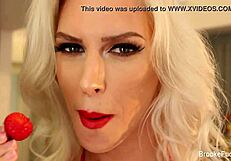 i-i'm seducing with my big tits and ass