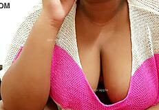 i love this sexy big tits girl