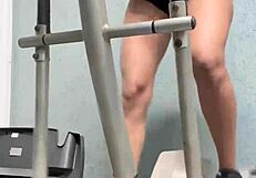 Brave woman dares to lick pussy in the gym