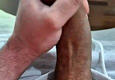 batendo uma punheta deliciosa in homemade solo fun