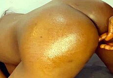 Perra aceitada pide fóllame más duro.