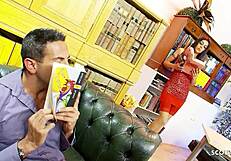 Nimfomanka latinska žena ujeta pri masturbiranju v javnosti in jebana od neznanca.