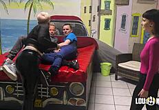 bisexuell femdom foursome fun with lou nesbit and lia louise