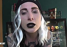 Exhibitionism Challenge With Lou Nesbit And Lia Louise