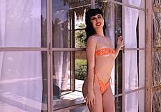 MILF Carmen Vega's solo striptease in lingerie and bikini