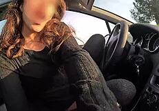 Überrede einen Fremden, meine feuchte Muschi draußen zu fühlen!