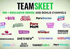 chanell heart says, 'bounce on this white cock' and gets a facial