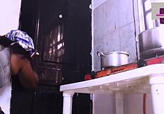 Škroplječa BBW jebana po hiši v divjem akciji. 100 domačih seks posnetkov čaka