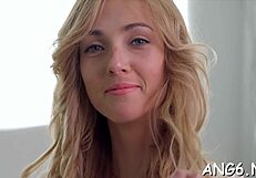 Gorgeous Minerva enjoys a relaxing finger session