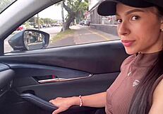 Young Colombian tempts driver in public encounter