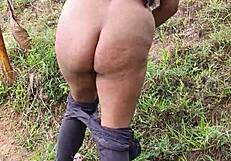 Natural tits and a curvaceous ass, a Colombian beauty in all her glory