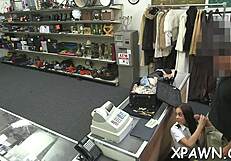 Reality Chick Sucks Cock in Nasty Blowjob