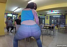 Harmony reigns while getting fucked in public 😏