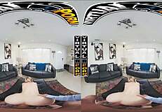 Virtual Porn Busty Blonde Babe Blake Blossom Blooms Vr