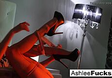 Ashlee graham's bold solo masturbation with big tits