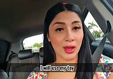 Martinasmith squirts at the mall